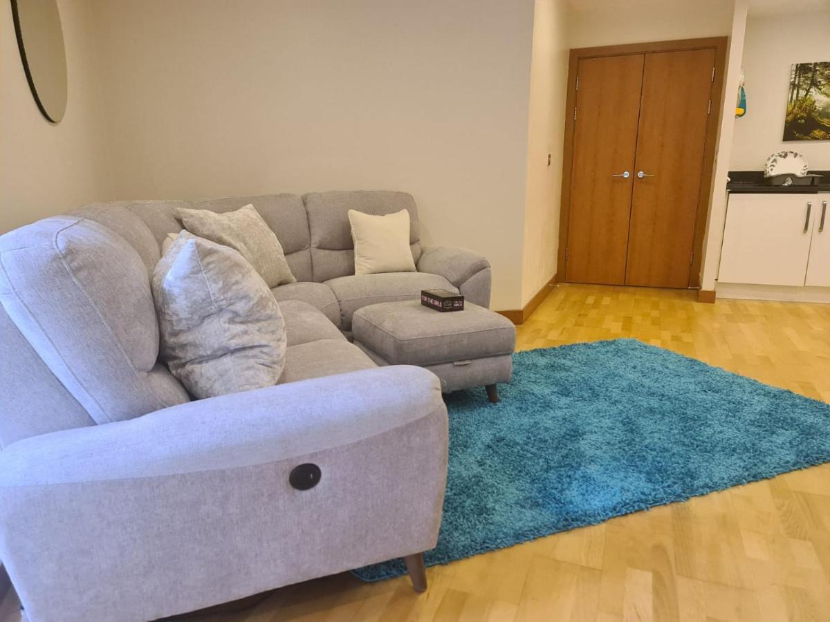 Red Naxela Canary Wharf Apartments 런던 외부 사진